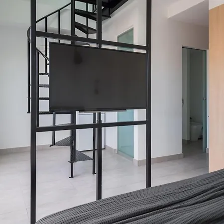 Tusity One Apartamento *